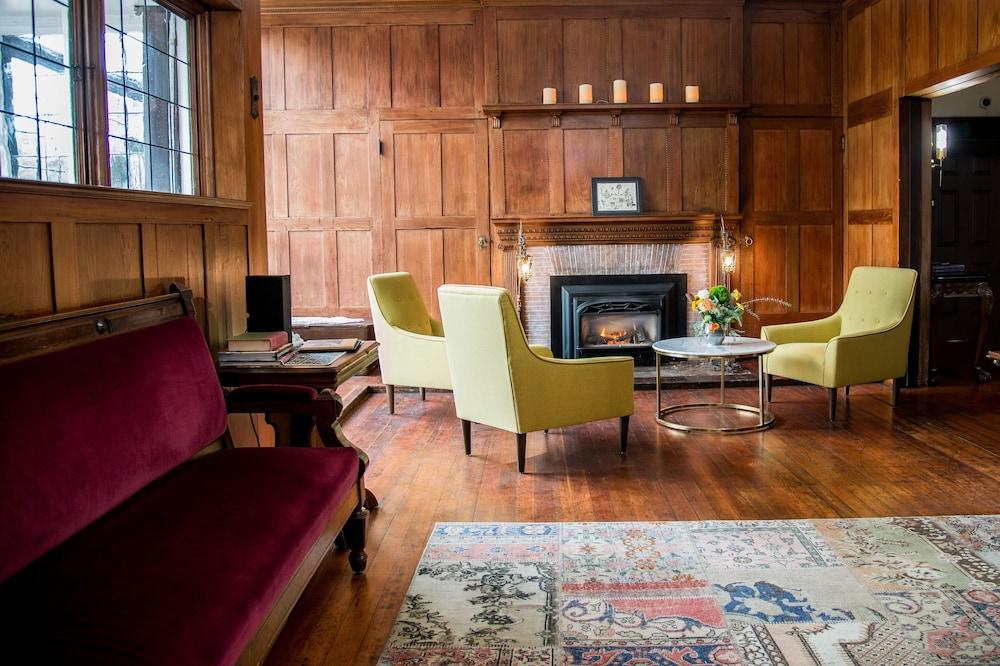 Cedar Gables 4* Napa
